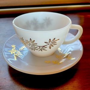Vintage Federal Glass Gold Tea Cup & saucer EUC